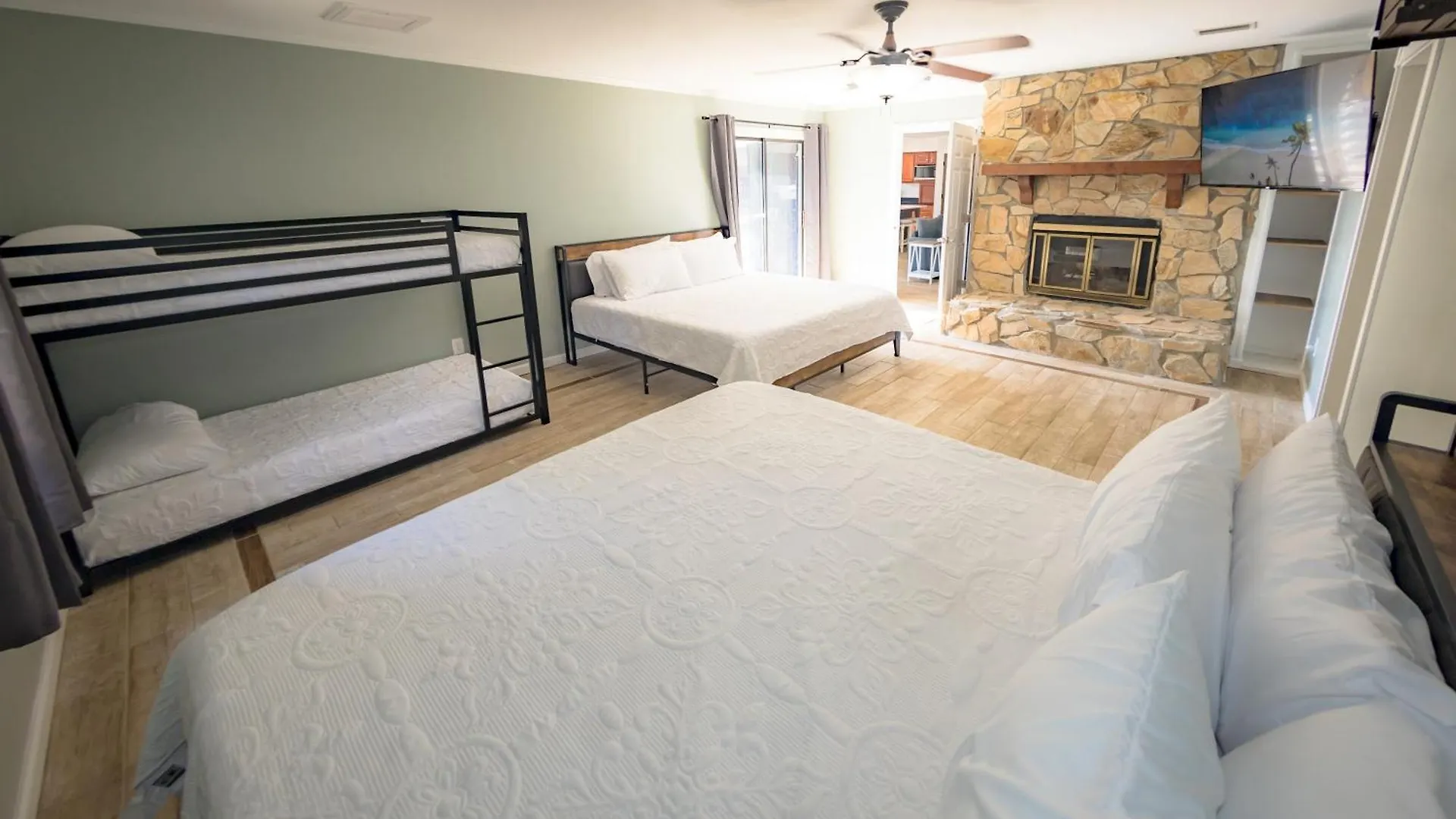 Panhandle Paradise, Heated Pool, Hot Tub, Mini & Disc Golf, Game Room Panama City Beach 0*,  Ηνωμένες Πολιτείες της Αμερικής